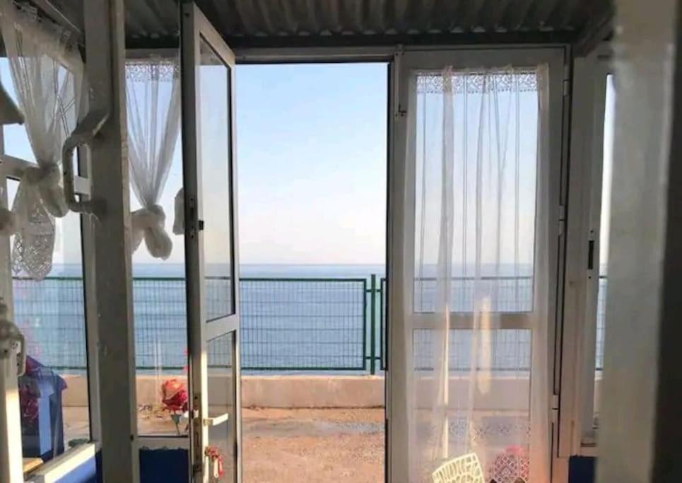 The Beach Hut With Lazy Spa Adra Esterno foto