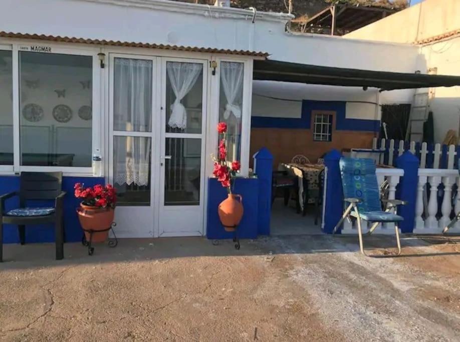 The Beach Hut With Lazy Spa Adra Esterno foto